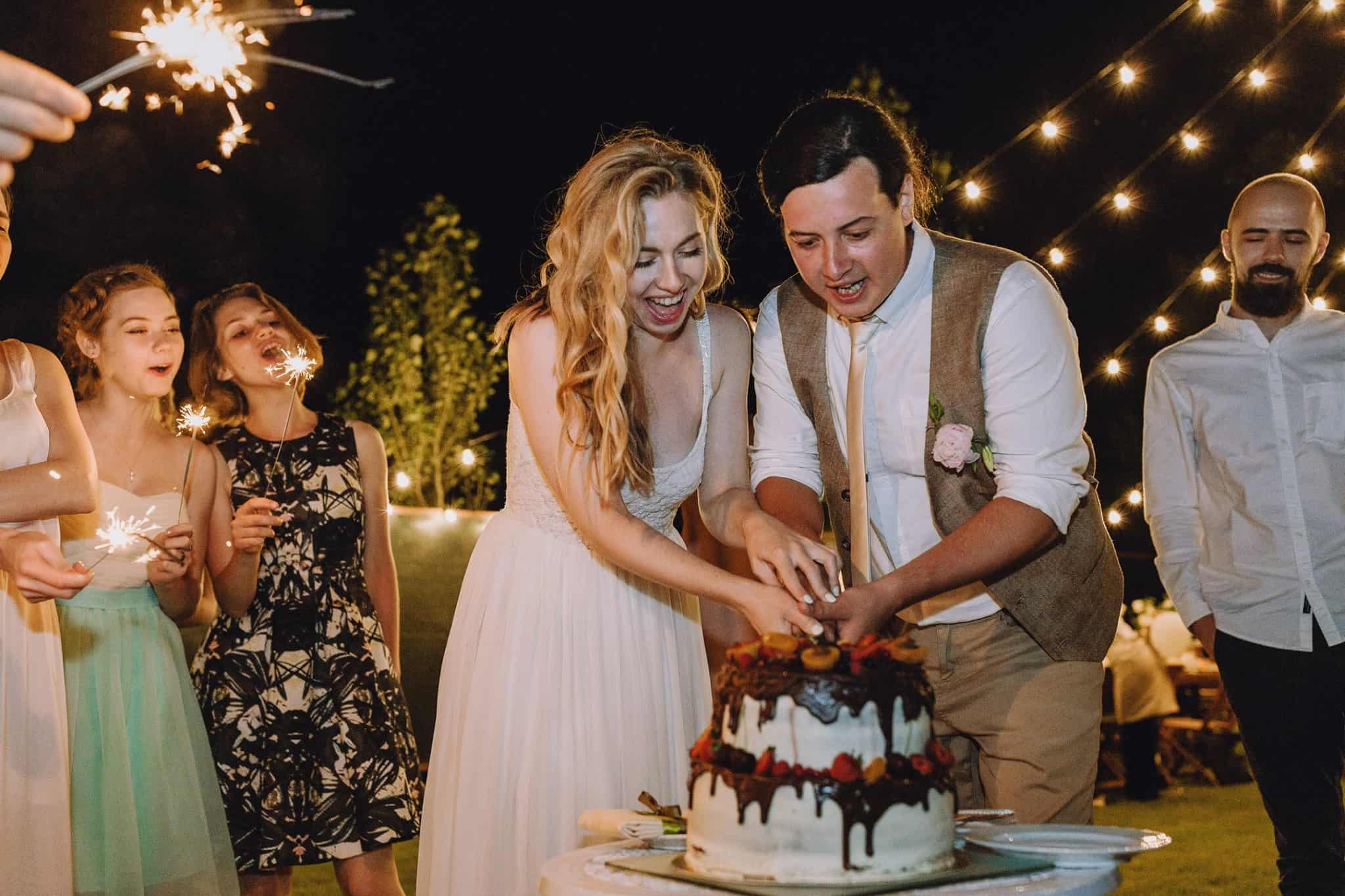 Ретро гірлянди на веранді