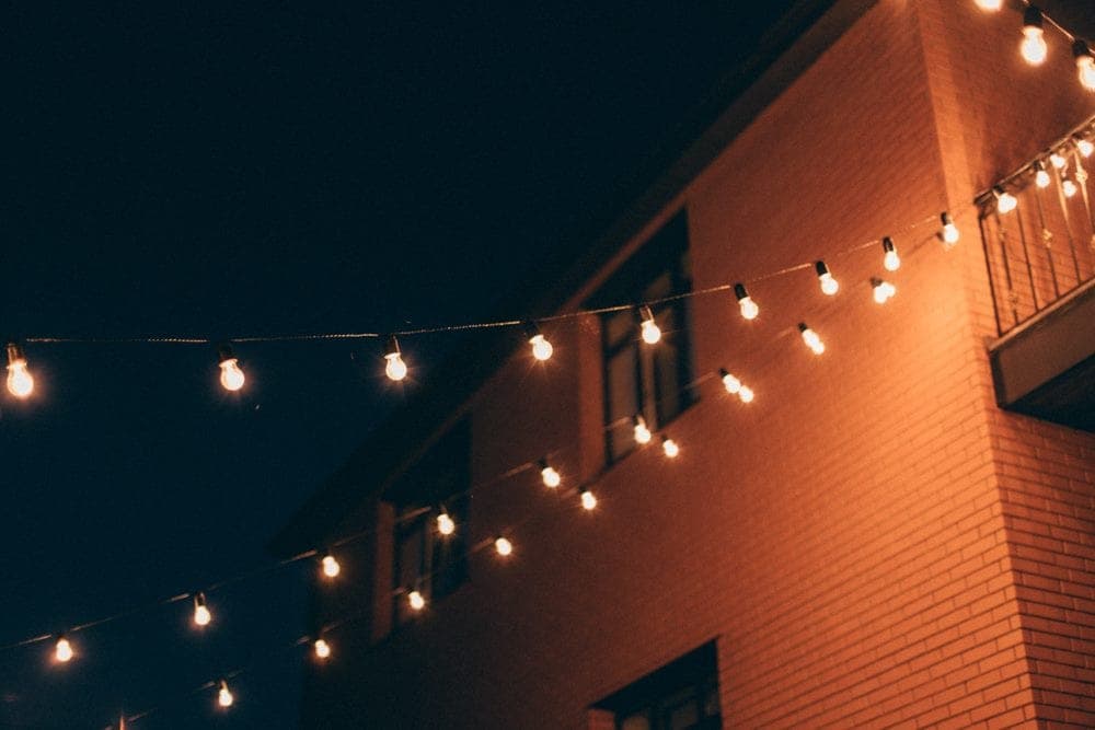 Декор фотозони гірляндами